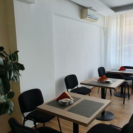 Tranzitrooms Букурещ Екстериор снимка