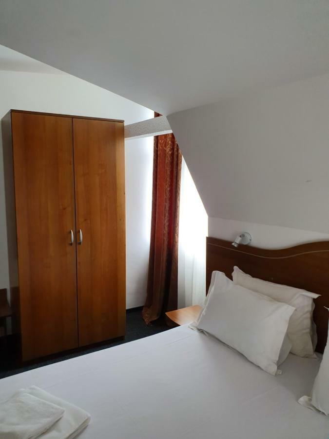 Tranzitrooms Букурещ Екстериор снимка