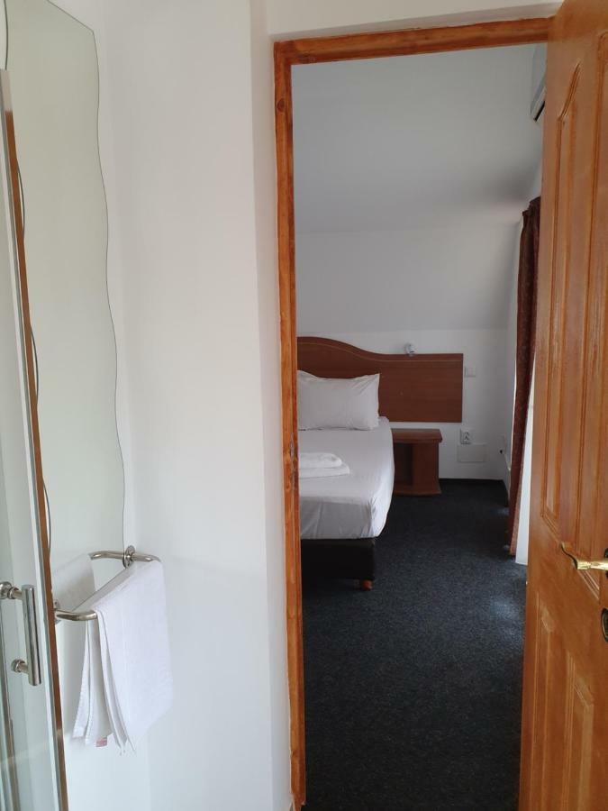 Tranzitrooms Букурещ Екстериор снимка